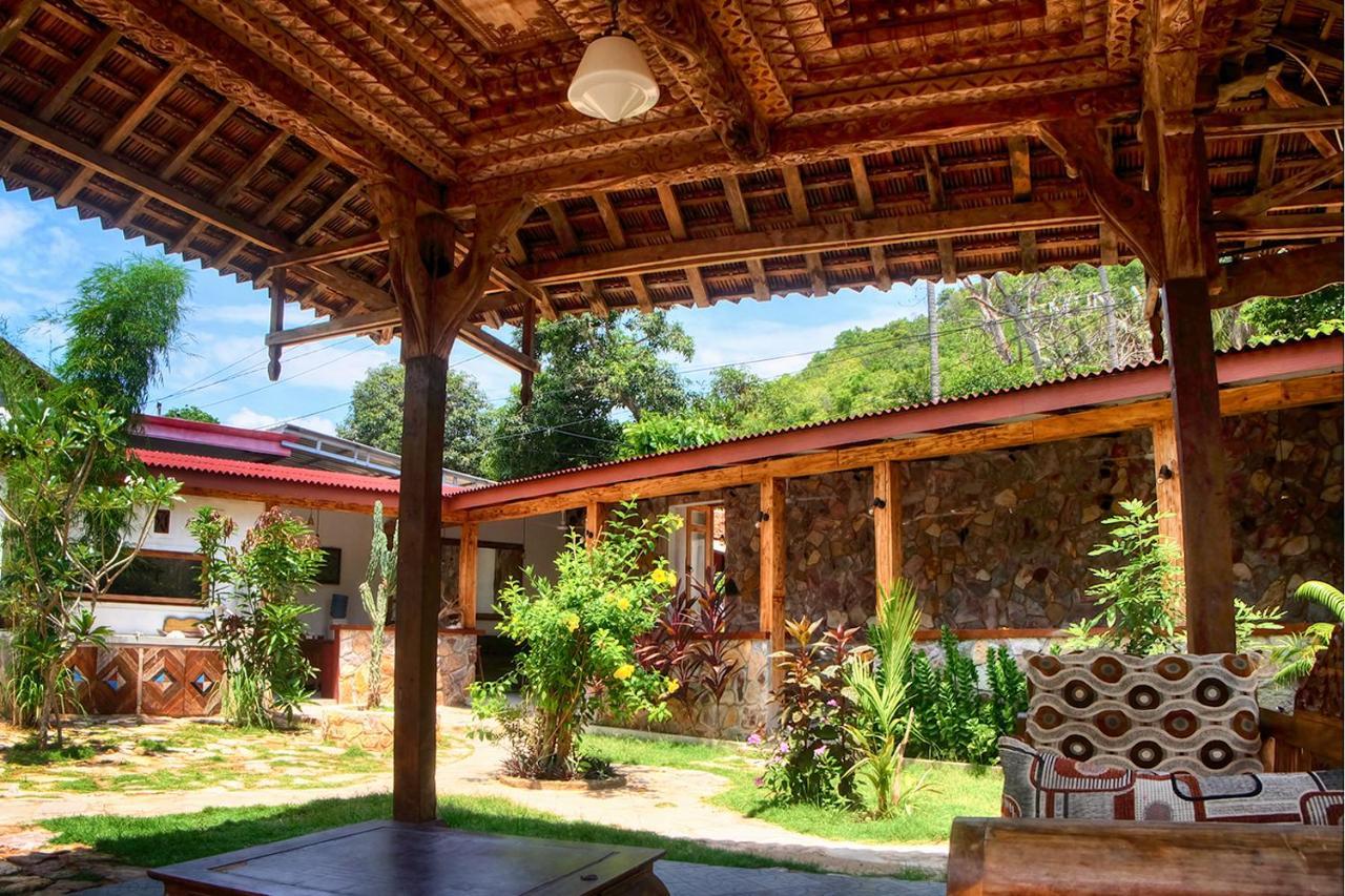 Ayu Hotel Karimunjawa Ngoại thất bức ảnh