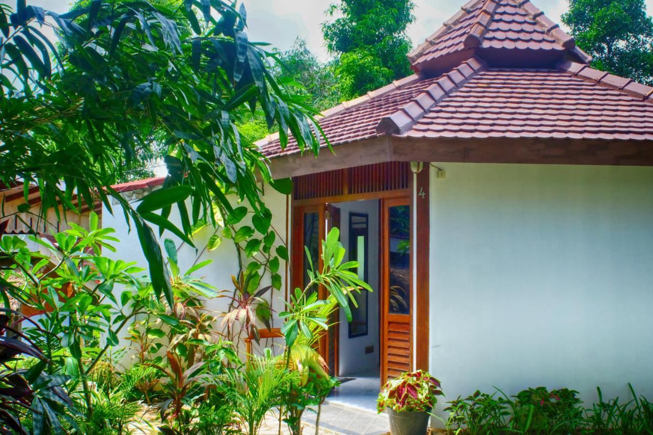 Ayu Hotel Karimunjawa Ngoại thất bức ảnh